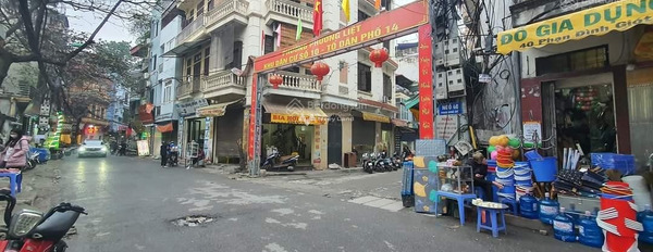 Diện tích 120m2 bán nhà ở vị trí đặt ở trung tâm Thanh Xuân, Hà Nội hướng Đông Bắc tổng quan bao gồm 1 PN 1 WC hãy nhấc máy gọi ngay-02