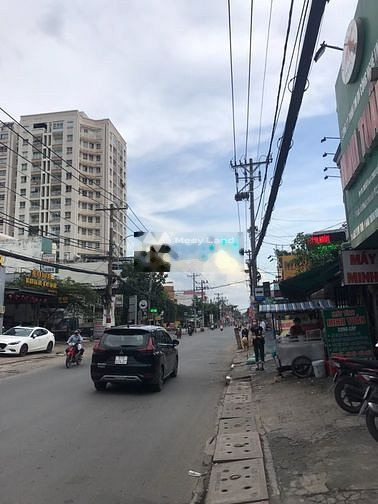 Mặt tiền tọa lạc ngay ở Nguyễn Duy Trinh, Hồ Chí Minh cho thuê nhà giá thuê chốt nhanh từ 55 triệu/tháng, ngôi nhà có tổng cộng 3 PN, 3 WC-01