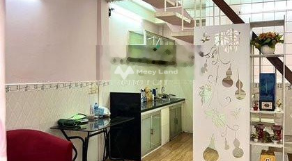 Nhà 2 phòng ngủ, cho thuê nhà, giá thuê công khai 11 triệu/tháng diện tích thực là 29m2 ngay trên Hoàng Văn Thụ, Hồ Chí Minh-03