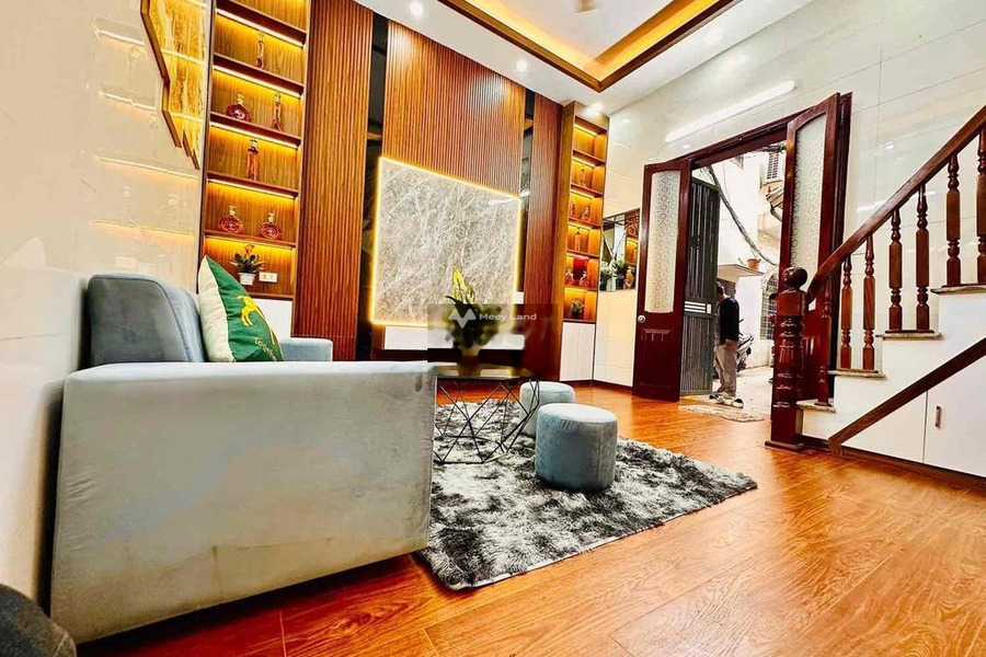 Tọa lạc trên Trần Khát Chân, Thanh Lương bán nhà bán ngay với giá khởi điểm từ 3.96 tỷ tổng quan bên trong nhà gồm 4 phòng ngủ 3 WC-01