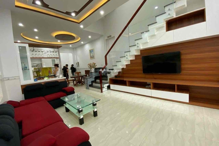 Nhìn chung bao gồm 3 phòng ngủ, cho thuê nhà ở diện tích 100m2 giá thuê khởi điểm từ 12 triệu/tháng vị trí hấp dẫn ngay tại Phong Châu, Vĩnh Thái-01