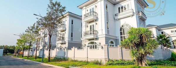 Bán biệt thự có diện tích khoảng 132m2 bán ngay với giá hấp dẫn chỉ 10.5 tỷ mặt tiền tọa lạc gần Nguyễn Thị Định, Hồ Chí Minh-02