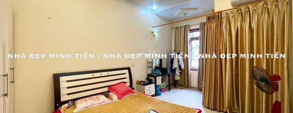 Căn này có 3 phòng ngủ, bán nhà ở diện tích 60m2 bán ngay với giá thực tế chỉ 6.4 tỷ vị trí thuận lợi tọa lạc trên Đông Khê, Ngô Quyền hướng Tây-02