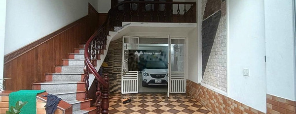 Với tổng diện tích 110m2, cho thuê nhà ở vị trí tốt tại Đường Kênh, Lê Chân, hướng Tây Nam, nhìn chung có tổng 4 PN, 5 WC khu vực đông đúc-02