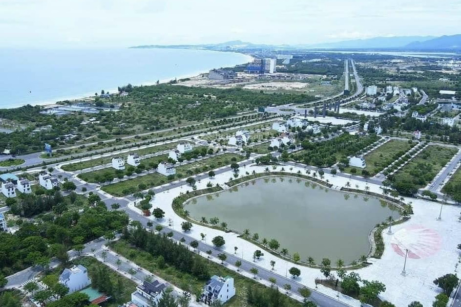 Ở Cam Lâm, Khánh Hòa bán đất 3.21 tỷ, hướng Đông - Nam diện tích tầm trung 126m2-01