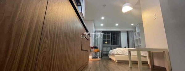 Cho thuê căn hộ với diện tích khoảng 85m2 vị trí thuận lợi nằm trên Quận 3, Hồ Chí Minh giá thuê giao lưu 9 triệu/tháng lh để xem ngay-03