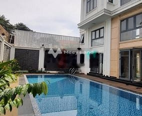 Biệt Thự Hồ Bơi 320m2 Mặt Tiền Đường, phường Linh Xuân, bán gấp 15 tỷ -02