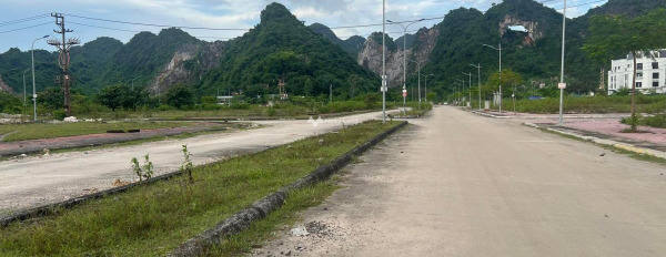 Bán đất mặt tiền tọa lạc trên Hạ Long, Quảng Ninh. Diện tích 85m2-02