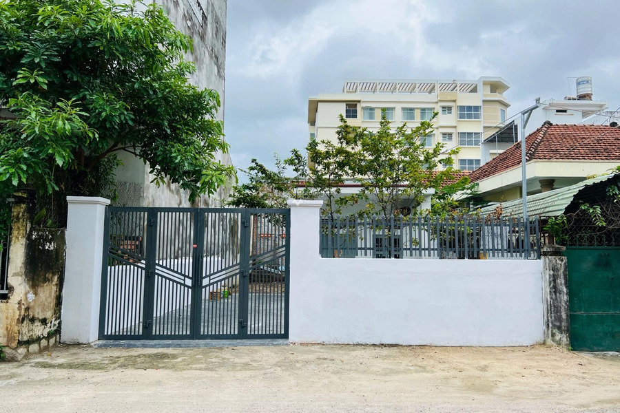 Cho thuê nhà diện tích chung là 160m2 vị trí thuận lợi ở Lương Thế Vinh, Nha Trang giá thuê khởi đầu chỉ 7 triệu/tháng, nhà gồm có 1 PN-01