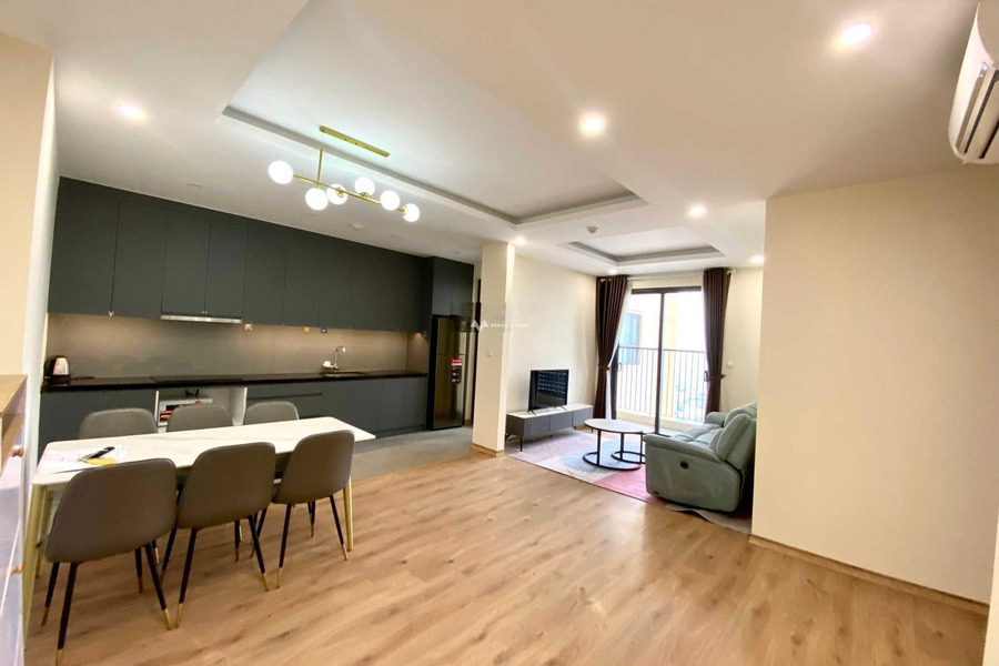 Vị trí đẹp tọa lạc ngay ở Dịch Vọng Hậu, Hà Nội, cho thuê chung cư giá thuê bất ngờ từ 15 triệu/tháng, trong căn hộ này 3 PN, 2 WC giao thông đông đúc-01