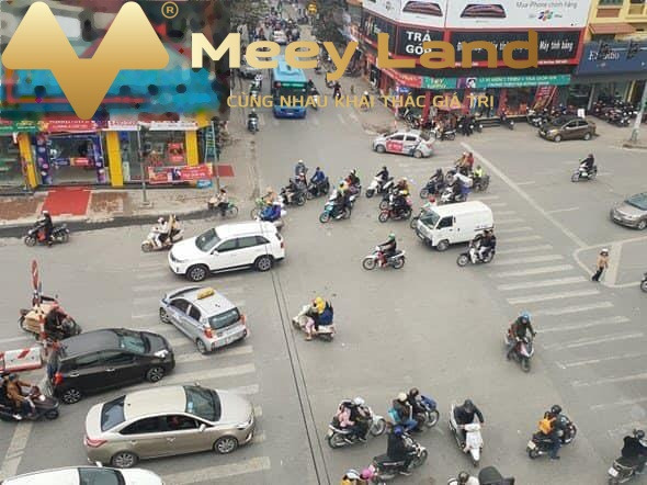 Vị trí đẹp tọa lạc ngay tại Trần Thái Tông, Cầu Giấy bán nhà giá bán siêu mềm 650 tỷ có diện tích 1500m2 tổng quan trong nhà có 120 phòng ngủ liên hệ ...