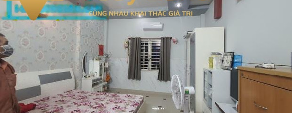 DT 71 m2 bán nhà ở vị trí thuận lợi tọa lạc gần Đường Nguyễn Văn Vịnh, Quận Tân Phú ngôi nhà này có tổng 5 phòng ngủ cảm ơn bạn đã đọc tin.-03