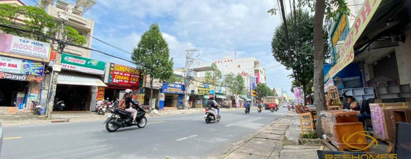 Diện tích chính là 188m2, cho thuê nhà ở vị trí tốt tại Biên Hòa, Đồng Nai, hướng Tây - Nam, trong ngôi nhà này có 1 PN, 2 WC giá ưu đãi-02