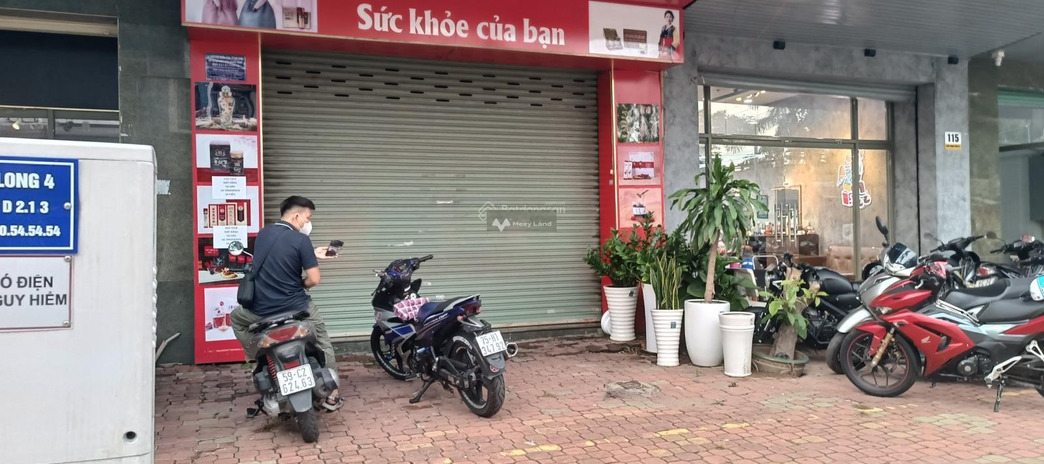 Có một diện tích là 65m2, cho thuê nhà ở vị trí đặt ở tại Tân Thuận Đông, Hồ Chí Minh vị trí siêu đẹp