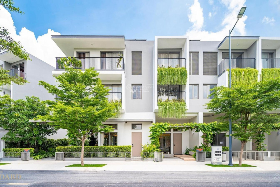 Căn nhà này 4 PN, bán nhà ở diện tích 100m2 bán ngay với giá cực sốc 4.9 tỷ trong Tân Uyên, Bình Dương-01