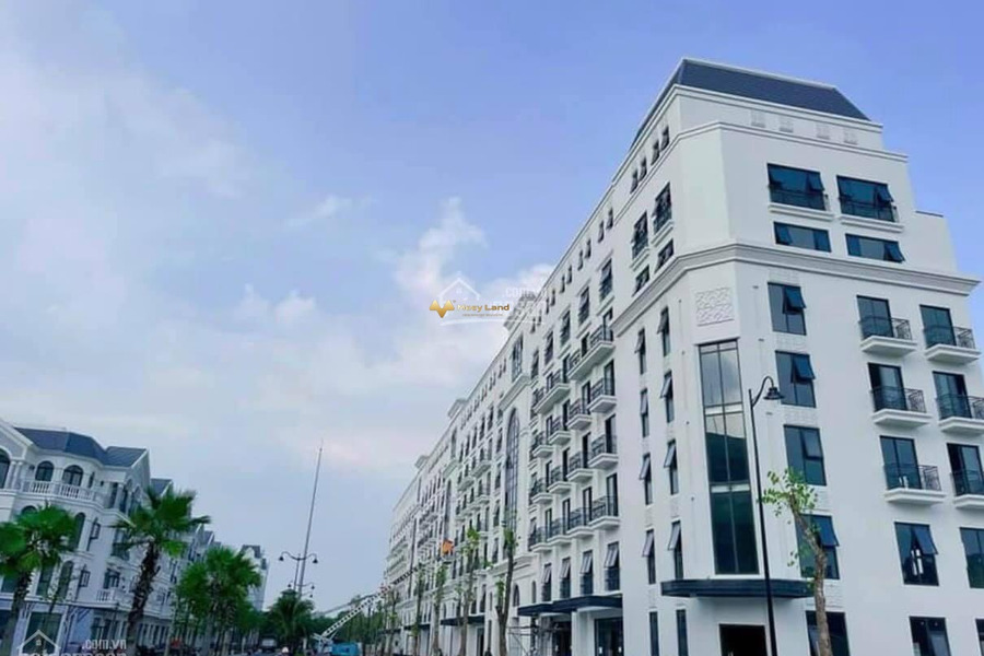 Hiện nay tôi đang bán liền kề vị trí thuận lợi tọa lạc gần Gành Dầu, Phú Quốc giá thị trường chỉ 30 tỷ có dt tổng 200 m2, nhà bao gồm 28 phòng ngủ hỗ ...-01