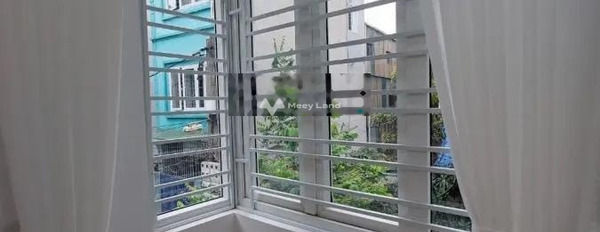 Nhà có 4 phòng ngủ bán nhà bán ngay với giá quy định 6 tỷ diện tích gồm 50m2 trong Nguyễn Văn Cừ, Hà Nội-02