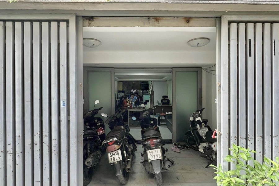Diện tích gồm 60m2, cho thuê nhà ở tọa lạc tại Nguyễn Cửu Vân, Hồ Chí Minh, ngôi nhà có tất cả 3 phòng ngủ, 3 WC lh xem trực tiếp-01