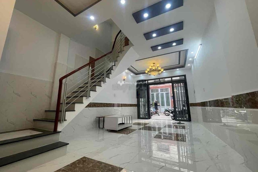 Tổng quan trong ngôi nhà có 4 phòng ngủ bán nhà bán ngay với giá hợp lý từ 8 tỷ diện tích gồm 45m2 vị trí thuận lợi tọa lạc ngay Phường 9, Hồ Chí Minh-01