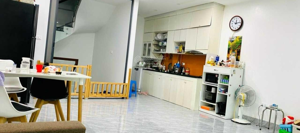 Bán liền kề có diện tích tiêu chuẩn 90m2 ngay trên Hà Đông, Hà Nội bãi đậu xe rộng