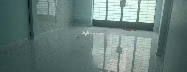 Diện tích rộng 60m2, cho thuê nhà ở vị trí hấp dẫn Lý Thường Kiệt, Phường 9, nhà gồm có 3 PN, 2 WC còn chần chờ gì nữa-02