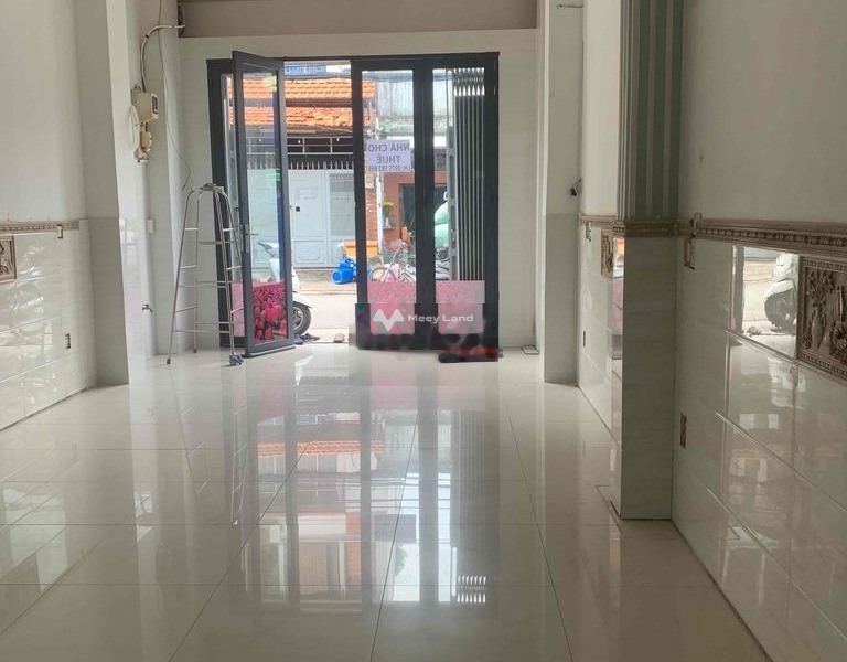 Trong căn này 2 phòng ngủ, cho thuê nhà ở diện tích mặt tiền 52m2 giá thuê liền 13 triệu/tháng vị trí tiện lợi ngay tại Bình Hưng Hòa A, Hồ Chí Minh-01