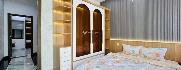 Có diện tích rộng 40m2 bán nhà vị trí thuận lợi tọa lạc ngay Phường 15, Tân Bình trong nhà nhìn chung có 4 phòng ngủ cảm ơn đã xem tin.-02