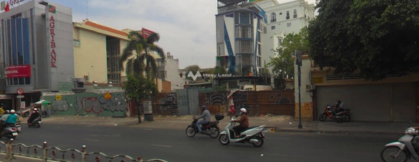 Vị trí mặt tiền nằm tại Phan Đăng Lưu, Hồ Chí Minh bán nhà giá bán công khai 340 tỷ-02