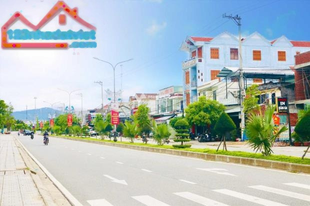 Bán đất 565 triệu Hùng Vương, Đắk Hà diện tích rộng là 180m2, ngõ có độ ngang 26 mét-01