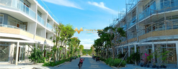 Bán liền kề Thanh Long Bay diện tích rộng 108m2, hướng Nam, trong nhà nhìn chung có 4 phòng ngủ-03