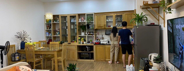 Dự án ĐTM Dịch Vọng, bán căn hộ vị trí thuận lợi nằm ở Thành Thái, Hà Nội tổng diện tích là 88m2 trong căn hộ gồm có Full nội thất-02