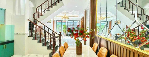 Giá bán cơ bản từ 4.85 tỷ bán nhà diện tích chuẩn 52m2 vị trí nằm tại Nguyễn Thị Hương, Hồ Chí Minh căn nhà bao gồm có 4 PN 5 WC liên hệ chính chủ-02
