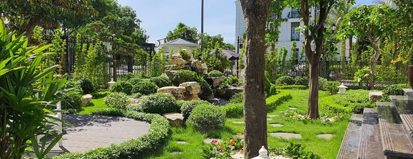 Biệt thự sân vườn dự án Elegant Park Villa Thạch Bàn. Căn góc 3 mặt tiền, diện tích 385m2 giá 68 tỷ-03