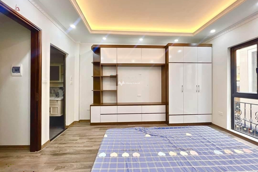 Nhà gồm 3 phòng ngủ bán nhà ở diện tích 38m2 bán ngay với giá hợp lý từ 5.2 tỷ vị trí mặt tiền nằm ngay Nguyễn Khánh Toàn, Nghĩa Đô-01