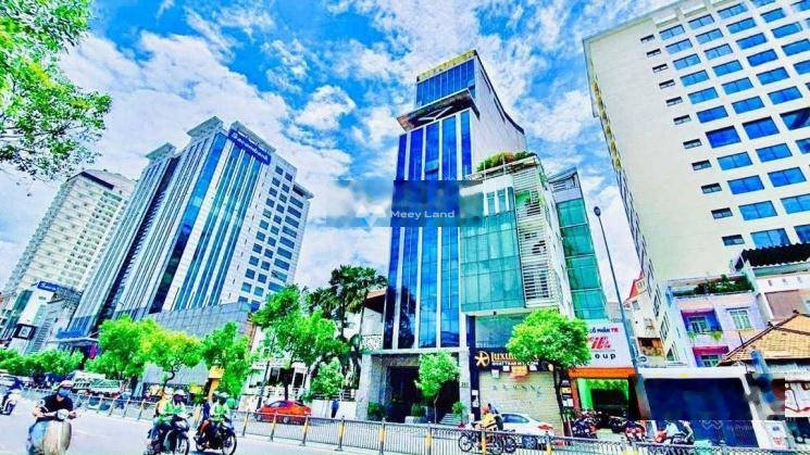 Cho thuê nhà, giá thuê hợp lý 900 triệu/tháng diện tích chính là 280m2 vị trí mặt tiền nằm ngay Quận 3, Hồ Chí Minh