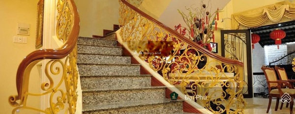 Bán biệt thự có một diện tích sàn 80m2 bán ngay với giá đặc biệt từ 35 tỷ vị trí mặt tiền tọa lạc ở Bến Nghé, Hồ Chí Minh-02