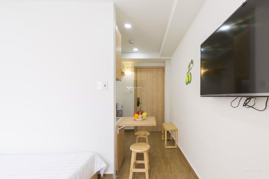 Chung cư 1 phòng ngủ, cho thuê căn hộ vị trí ngay tại Quận 1, Hồ Chí Minh, tổng quan bao gồm 1 PN, 1 WC trao đổi trực tiếp-01