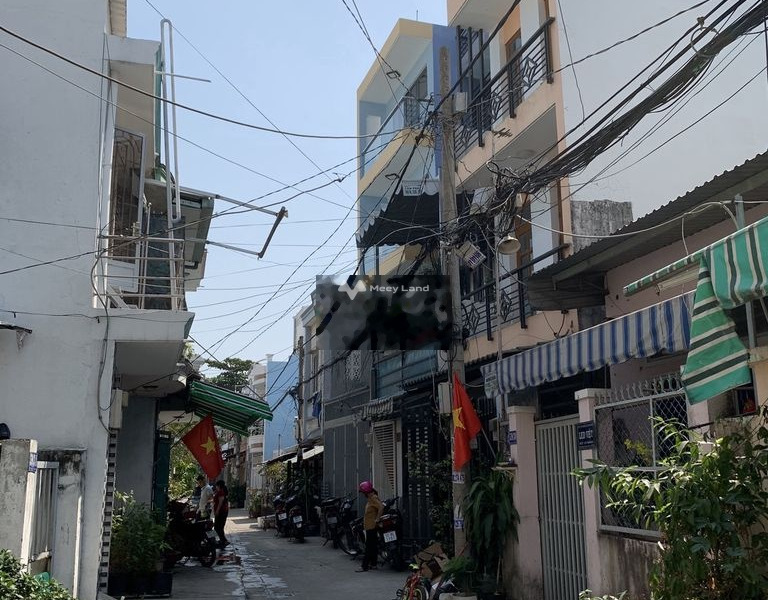 Nằm tại Phú Thuận, Quận 7, bán nhà, bán ngay với giá khoảng từ 4.2 tỷ có diện tích 83m2, tổng quan căn này gồm 1 PN vị trí siêu đẹp-01