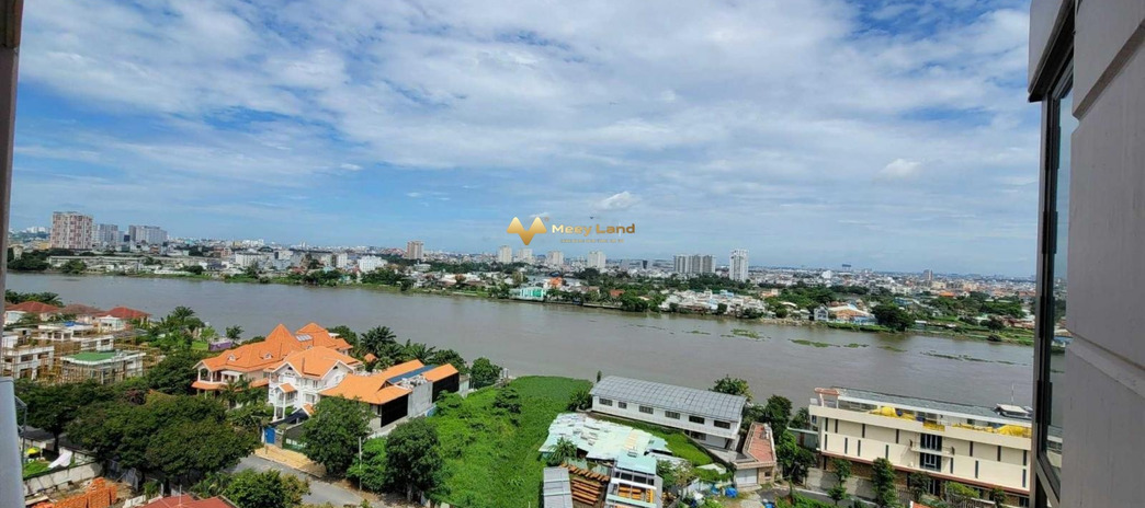 Bán hồi vốn nhanh, bán căn hộ có dt tiêu chuẩn 200m2 giá bán khởi đầu từ 15 tỷ vị trí đặt ở trong Đường Nguyễn Văn Hưởng, Hồ Chí Minh, trong căn hộ nh...