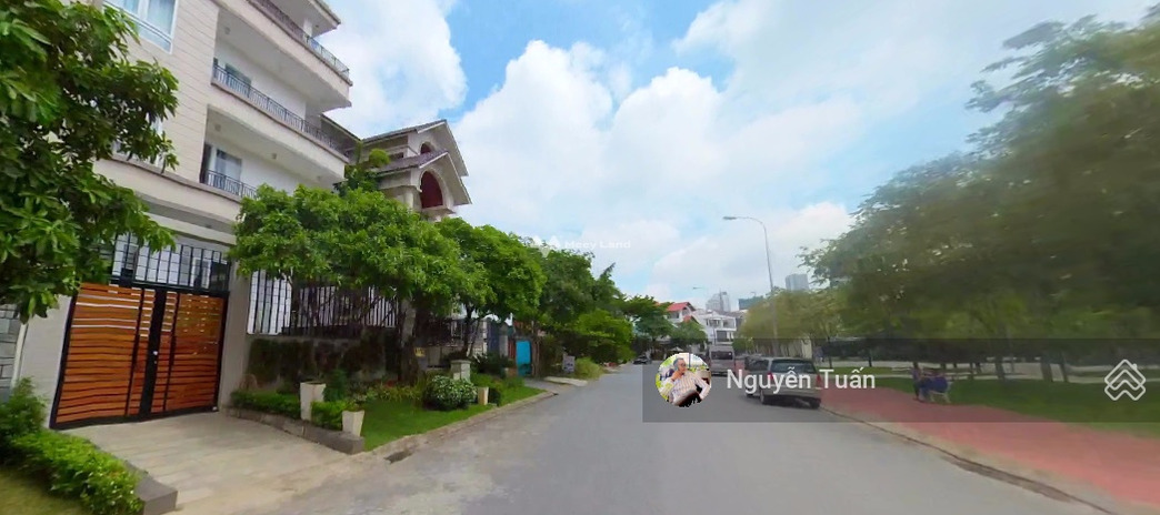 Diện tích 280m2, bán biệt thự vị trí đặt ở trong An Phú, Hồ Chí Minh, tổng quan trong căn nhà 7 PN khu vực đông đúc
