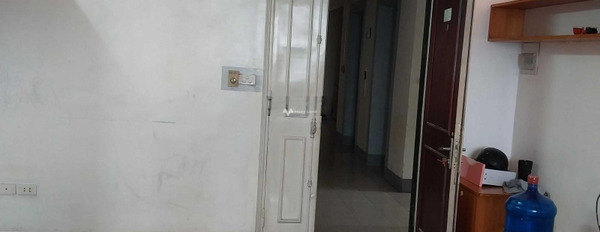 Bán căn hộ vị trí đặt ngay tại Hoàng Mai, Hà Nội, tổng quan trong ngôi căn hộ có 3 phòng ngủ, 2 WC giá siêu rẻ-02