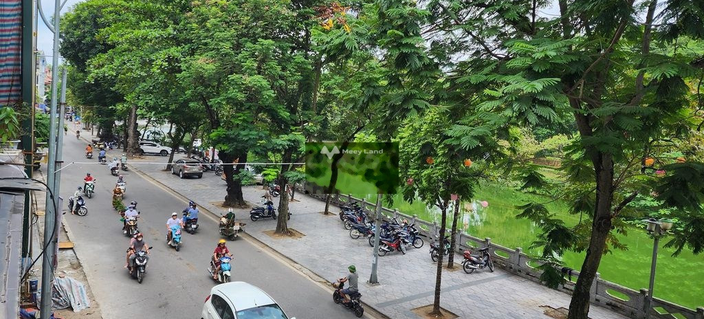 Giá thuê bàn giao chỉ 16 triệu/tháng cho thuê mặt bằng Tổng diện tích 80m2 vị trí thuận lợi tọa lạc ở Nguyễn Thái Học, Hà Nội cực kì sang trọng