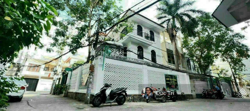 Bán căn nhà vị trí đặt tọa lạc ở Nguyễn Kiệm, Hồ Chí Minh bán ngay với giá bàn giao 49 tỷ diện tích chuẩn 475m2 liên hệ chính chủ.