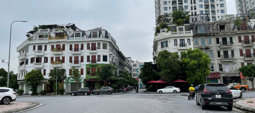 Bán căn liền kề tại khu HC Golden City, ở Bồ Đề, Long Biên, diện tích 84,5m2, đối diện chung cư