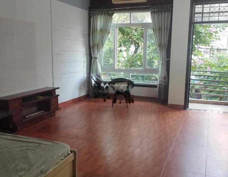 Vị trí đẹp nằm ở Phạm Văn Đồng, Đà Nẵng cho thuê nhà giá thuê chính chủ 13 triệu/tháng, trong căn này thì có 3 PN, 4 WC-01