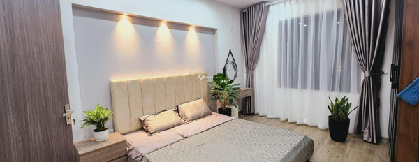 Ở tại Đào Tấn, Cống Vị, bán nhà, bán ngay với giá công khai 12.9 tỷ có diện tích gồm 66m2, trong nhà tổng quan bao gồm 6 phòng ngủ vào ở ngay-03