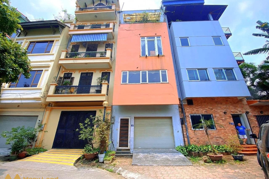 Bán gấp nhà riêng nguyên căn khu phân lô cán bộ phố Nguyễn Văn Huyên, Cầu Giấy, Hà Nội-01