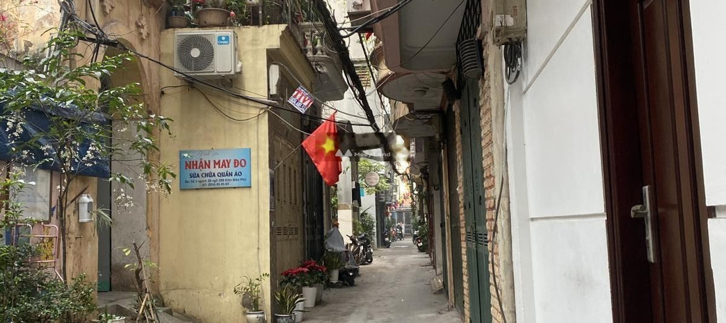 Bán chung cư vị trí thuận lợi ngay trên Nguyễn Công Hoan, Giảng Võ