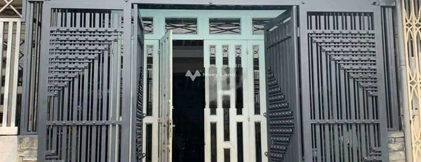 Bán nhà diện tích khoảng 50m2 vị trí đặt tại Thới Tam Thôn, Hồ Chí Minh bán ngay với giá rẻ từ 3.85 tỷ tổng quan nhà này có tổng 3 phòng ngủ, 3 WC-02