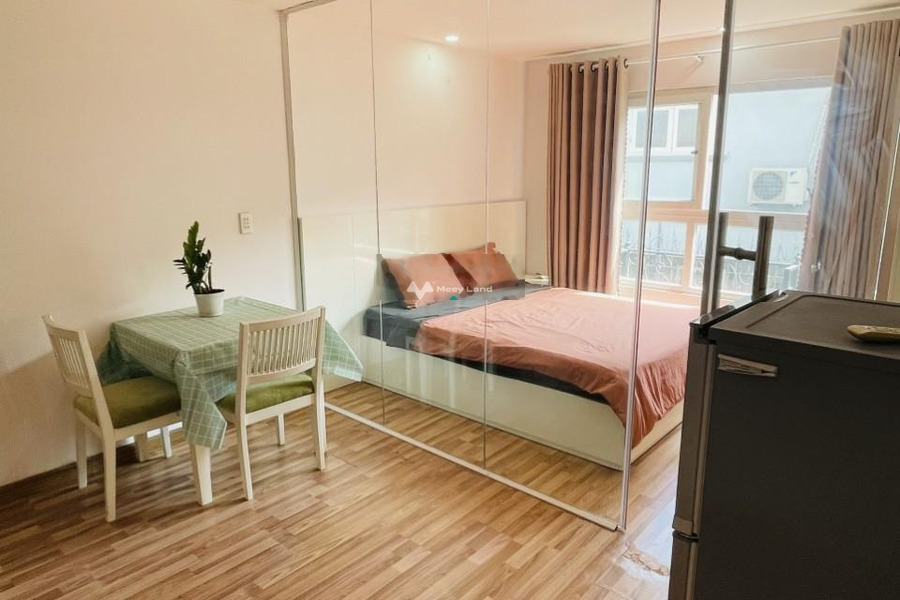Đầy đủ cho thuê phòng trọ vị trí hấp dẫn Đinh Công Tráng, Hồ Chí Minh, trong nhà này gồm có 1 phòng ngủ, 1 WC liên hệ chính chủ-01